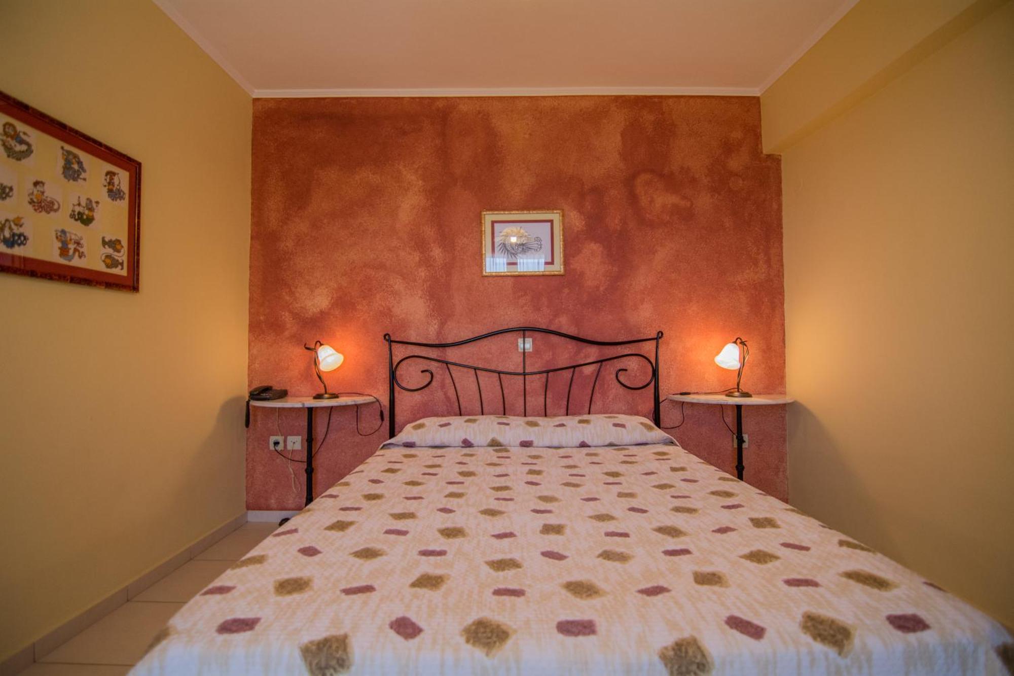 Aeriko Benovias Rooms & Apartments Karfas Luaran gambar