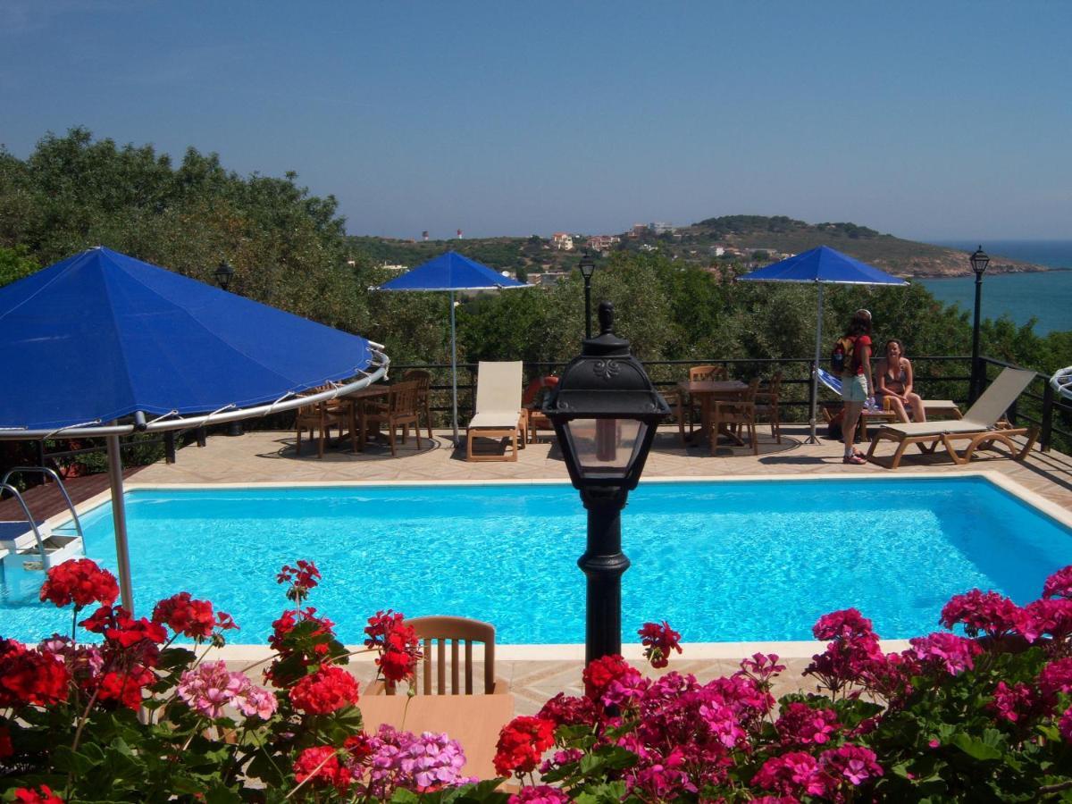Aeriko Benovias Rooms & Apartments Karfas Luaran gambar